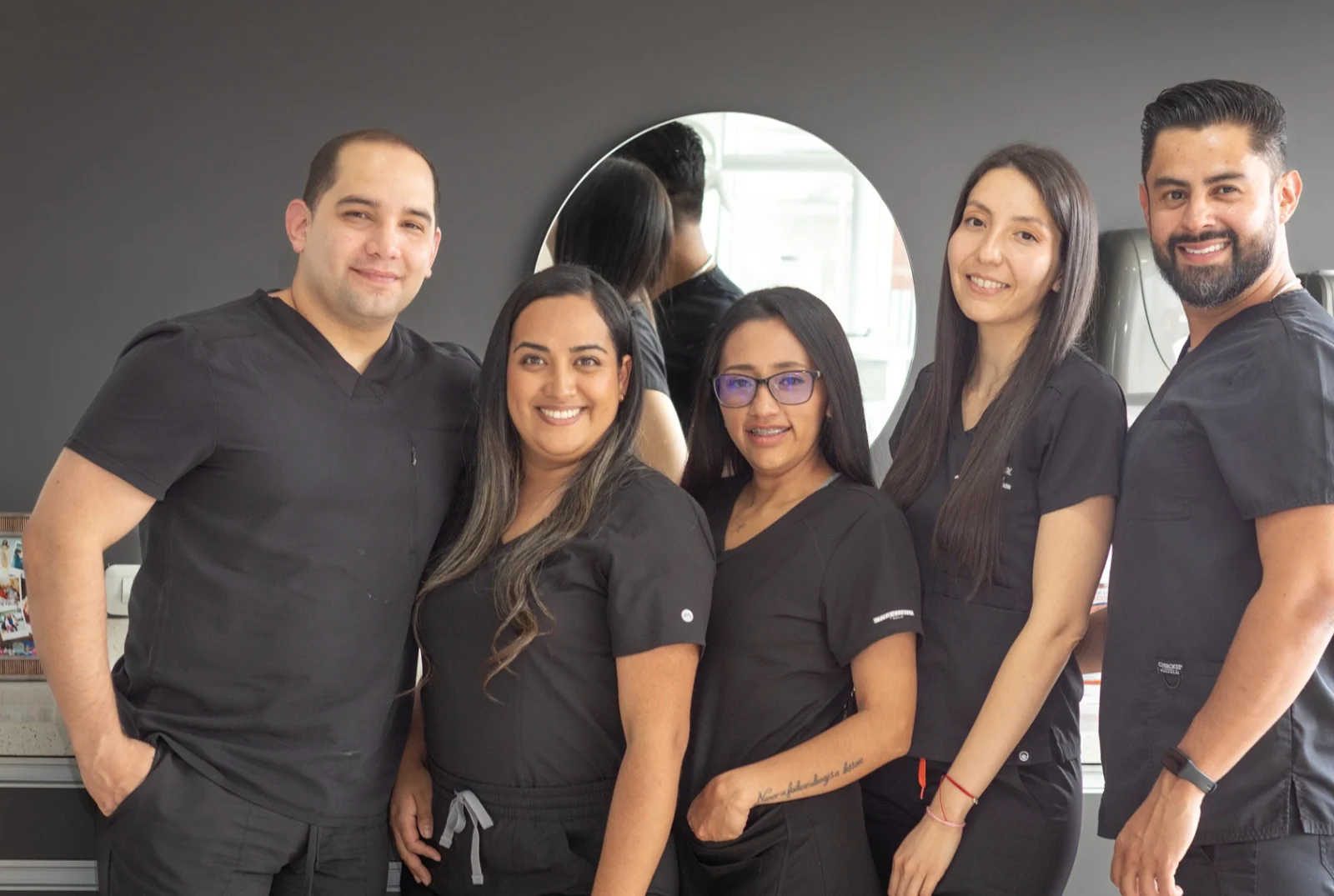 Equipo de ProClinic UIO, clínica dental en Quito